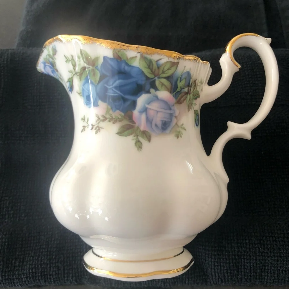 Royal Albert Moonlight Blue Bone China Sugar Bowl and Creamer Set with Gold Trim - Picture 2 of 11